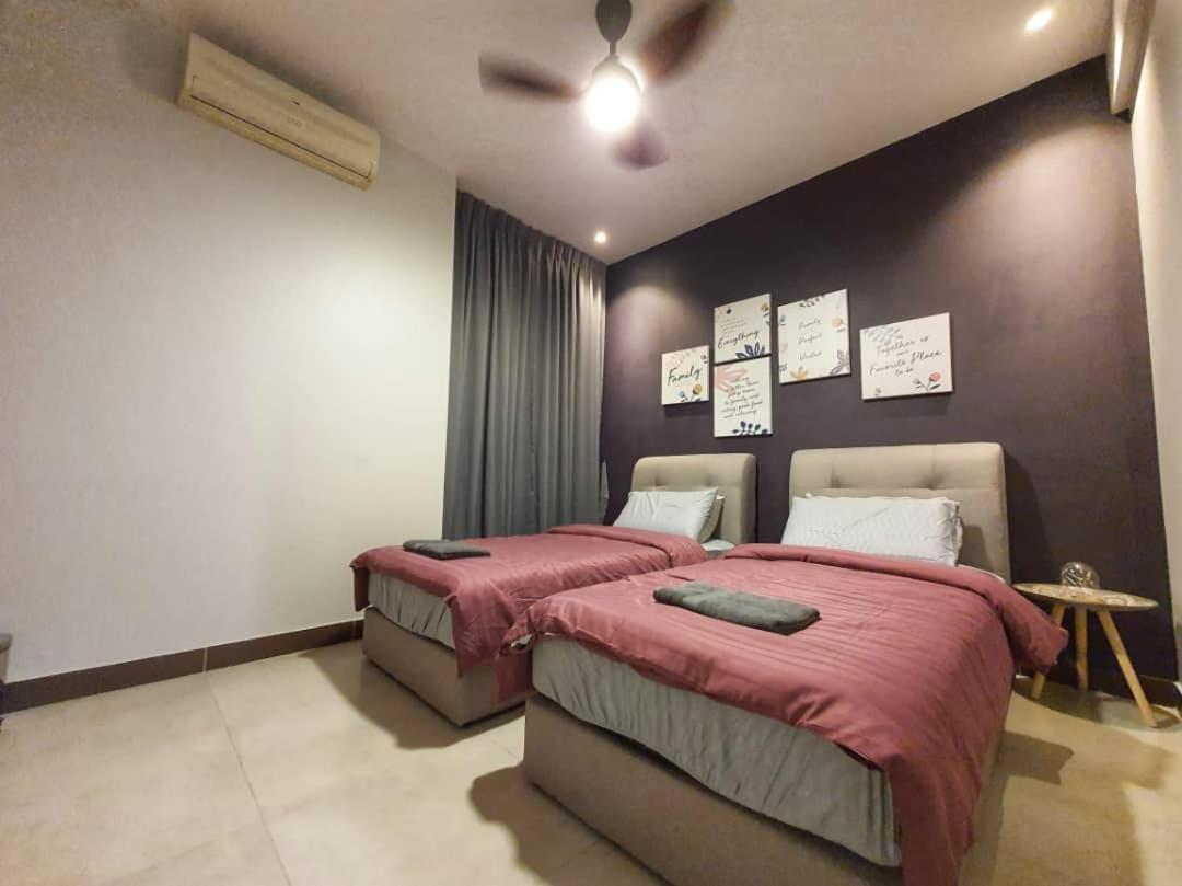 Santubong Suites B Just Like Home Damai Kuching Exterior photo