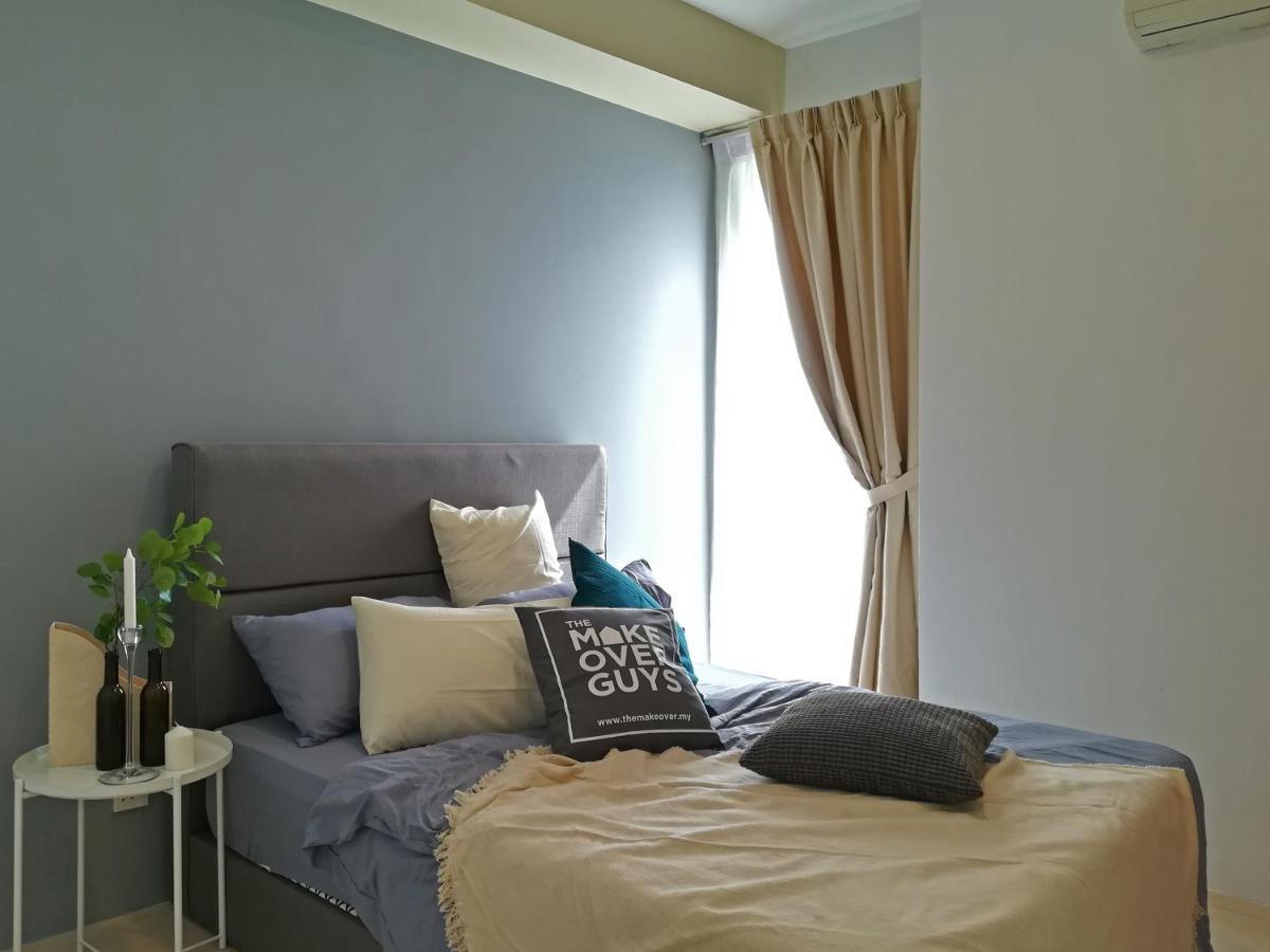 Santubong Suites B Just Like Home Damai Kuching Exterior photo
